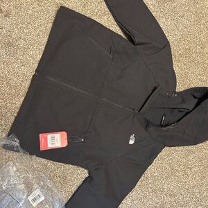 New with tags North Face Barr Lake softshell jacket size Ladies XL